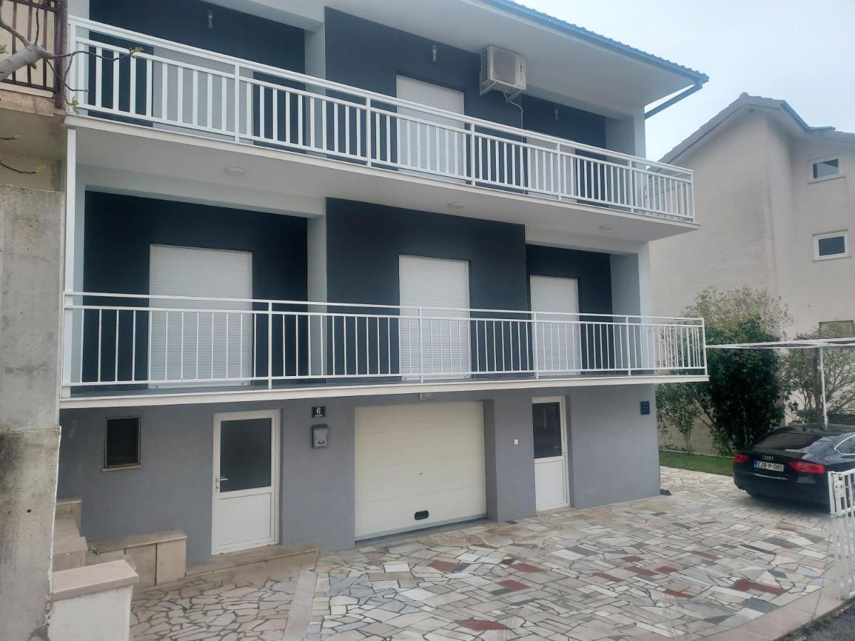 Apartment Sano Podstrana Buitenkant foto
