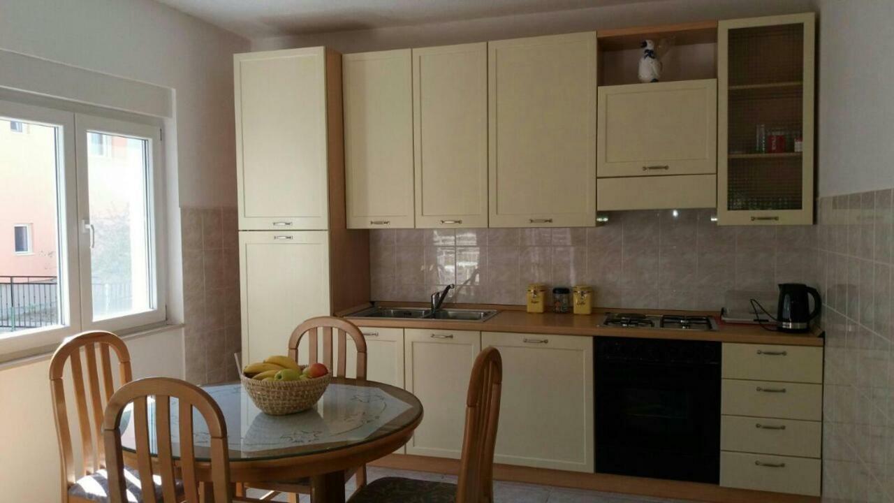Apartment Sano Podstrana Buitenkant foto